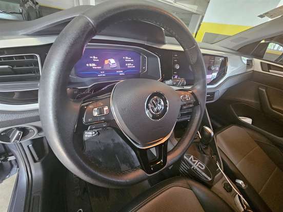 VOLKSWAGEN-POLO-1.0 200 TSI HIGHLINE AUTOMÁTICO VOLKSWAGEN-POLO-2020