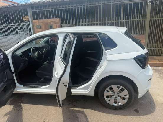 VOLKSWAGEN-POLO-2022