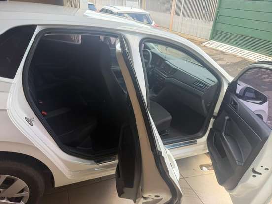 VOLKSWAGEN-POLO-2022