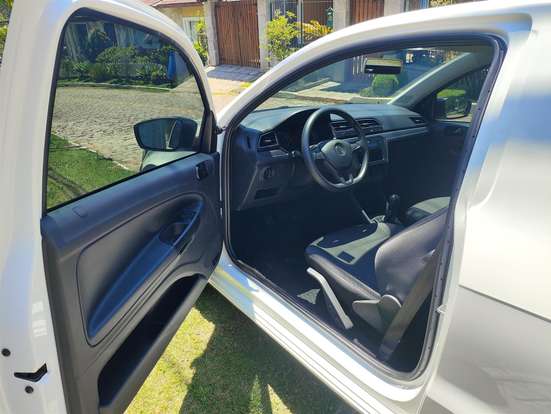 VOLKSWAGEN-SAVEIRO-2023