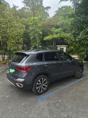 VOLKSWAGEN-TAOS-2023