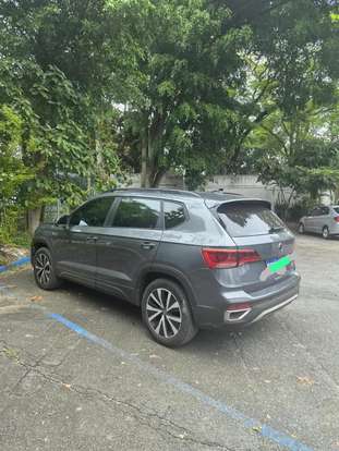 VOLKSWAGEN-TAOS-2023