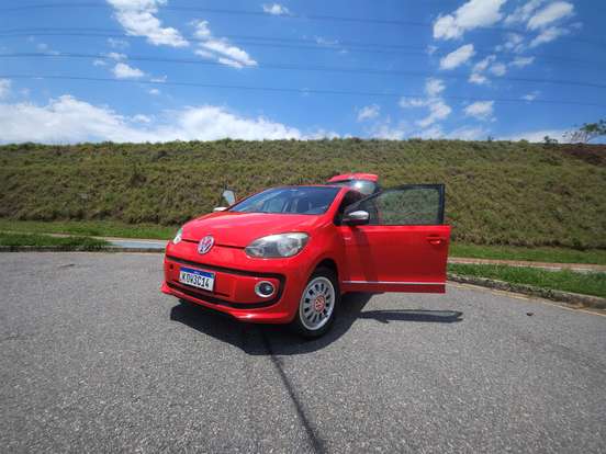 VOLKSWAGEN-UP-2014
