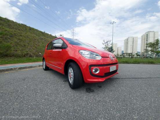 VOLKSWAGEN-UP-1.0 MPI RBW 12V FLEX 4P AUTOMATIZADO VOLKSWAGEN-UP-2014