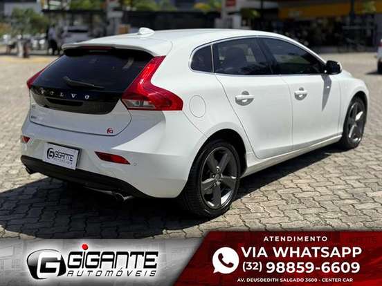 VOLVO-V40-2013