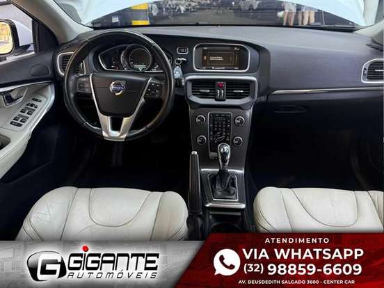 VOLVO-V40-2013