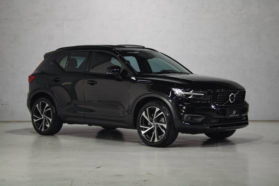 VOLVO XC40 1.5 T5 RECHARGE R-DESIGN GEARTRONIC