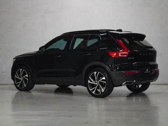 VOLVO-XC40-1.5 T5 RECHARGE R-DESIGN GEARTRONIC VOLVO-XC40-2020
