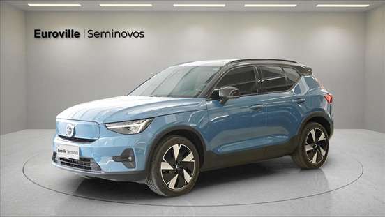 VOLVO-XC40-2023