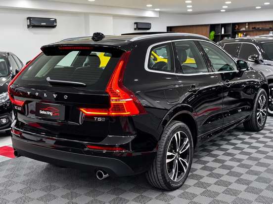 VOLVO-XC60-2018