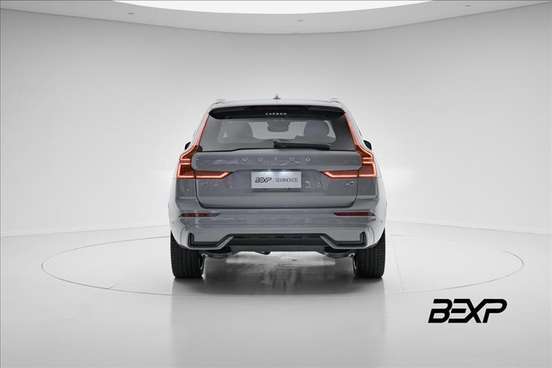 VOLVO-XC60-2025