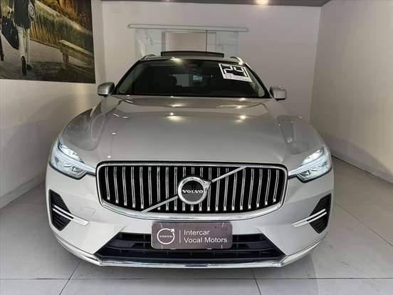 VOLVO-XC60-2023