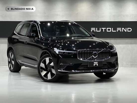 VOLVO-XC60-2023