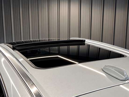 VOLVO-XC60-2023