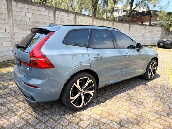 VOLVO-XC60-2023