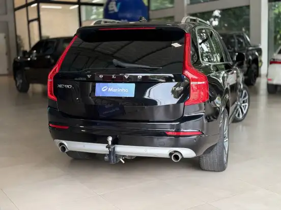 VOLVO-XC90-2018
