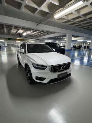 VOLVO-XC40-2020
