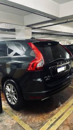 VOLVO XC60 2.0 T5 MOMENTUM GASOLINA 4P AUTOMÁTICO