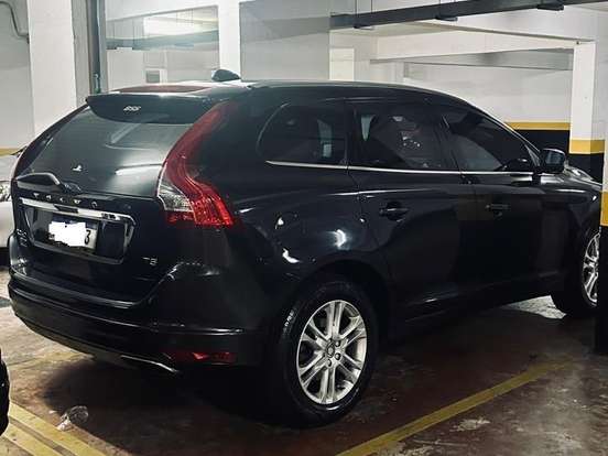 VOLVO-XC60-2.0 T5 MOMENTUM GASOLINA 4P AUTOMÁTICO VOLVO-XC60-2015