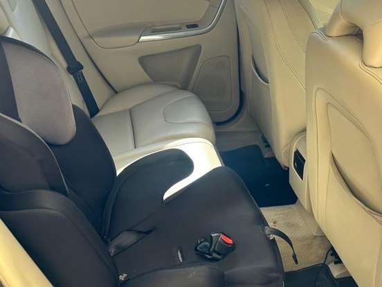 VOLVO-XC60-2.0 T5 MOMENTUM GASOLINA 4P AUTOMÁTICO VOLVO-XC60-2015