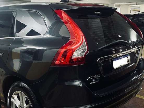 VOLVO-XC60-2.0 T5 MOMENTUM GASOLINA 4P AUTOMÁTICO VOLVO-XC60-2015