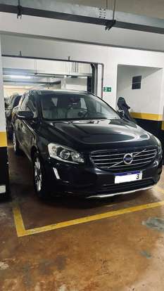 VOLVO-XC60-2015