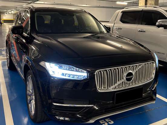 VOLVO-XC90-2018