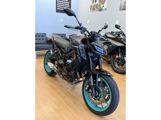 YAMAHA MT-09 