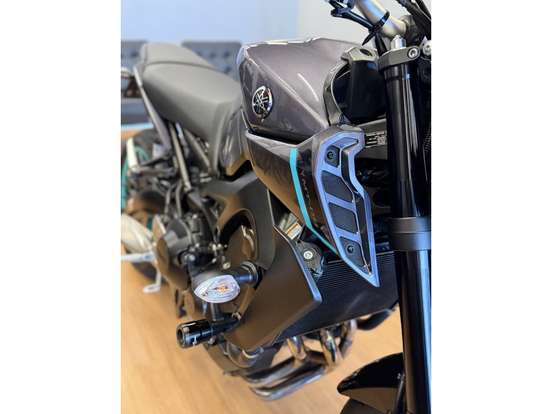 YAMAHA-MT-09 YAMAHA-MT-09-2024