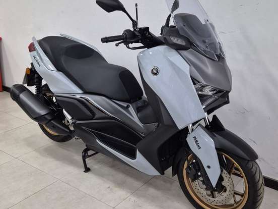 YAMAHA-XMAX 300 CONNECTED ABS-2026