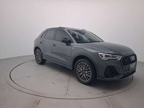 AUDI-Q3-2023