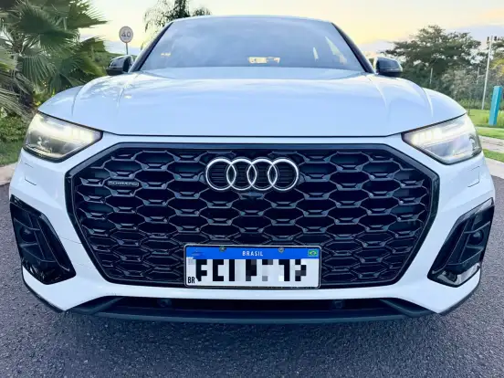 AUDI-Q5-2021