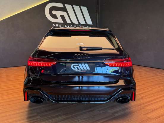 AUDI-RS6-2023
