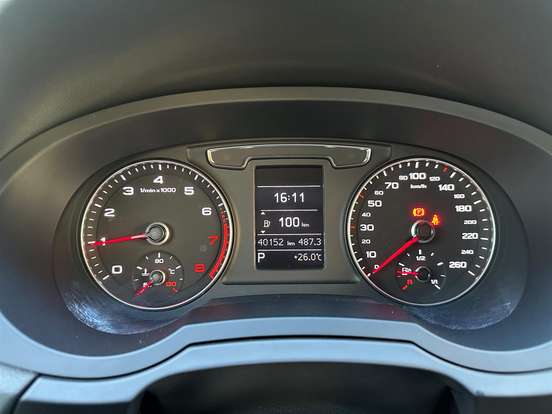 AUDI-Q3-2018