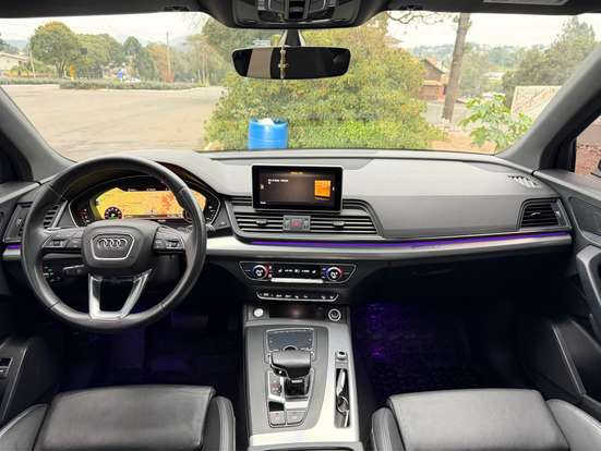 AUDI-Q5-2019
