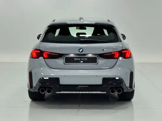 BMW-M 135i-2026