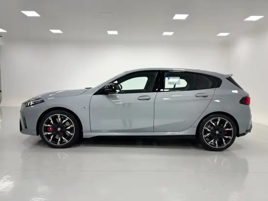 BMW-M 135i-2026