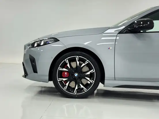 BMW-M 135i-2026