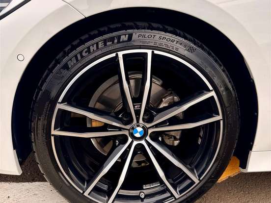 BMW-320i-2.0 16V TURBO FLEX M SPORT AUTOMÁTICO BMW-320i-2022