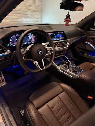 BMW-320i-2022