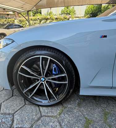BMW-320i-2023