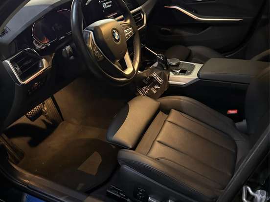 BMW-320i-2.0 16V TURBO GASOLINA SPORT GP AUTOMÁTICO BMW-320i-2020