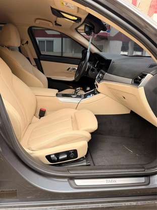 BMW-320i-2020