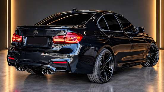 BMW-320i-2016