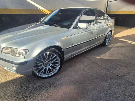 BMW-330i-3.0 MOTORSPORT SEDAN 24V GASOLINA 4P AUTOMÁTICO BMW-330i-2004