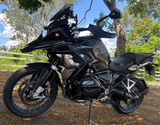 BMW-R 1250 GS TRIPLE BLACK-2023
