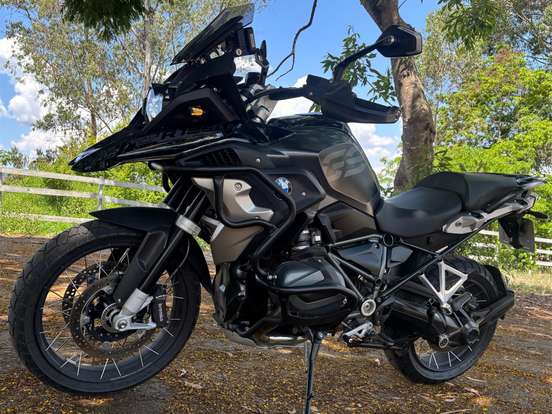 BMW-R 1250 GS TRIPLE BLACK BMW-R 1250 GS TRIPLE BLACK-2023