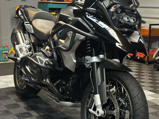 BMW-R 1250 GS TRIPLE BLACK BMW-R 1250 GS TRIPLE BLACK-2023