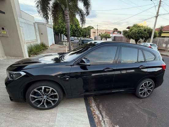 BMW-X1-2.0 16V TURBO ACTIVEFLEX SDRIVE20I M SPORT 25 ANOS 4P AUTOMÁTICO BMW-X1-2020