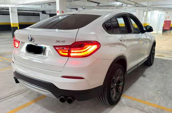 BMW-X4-2015